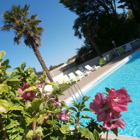 Le Clos Fleuri Hotel Médis Buitenkant foto