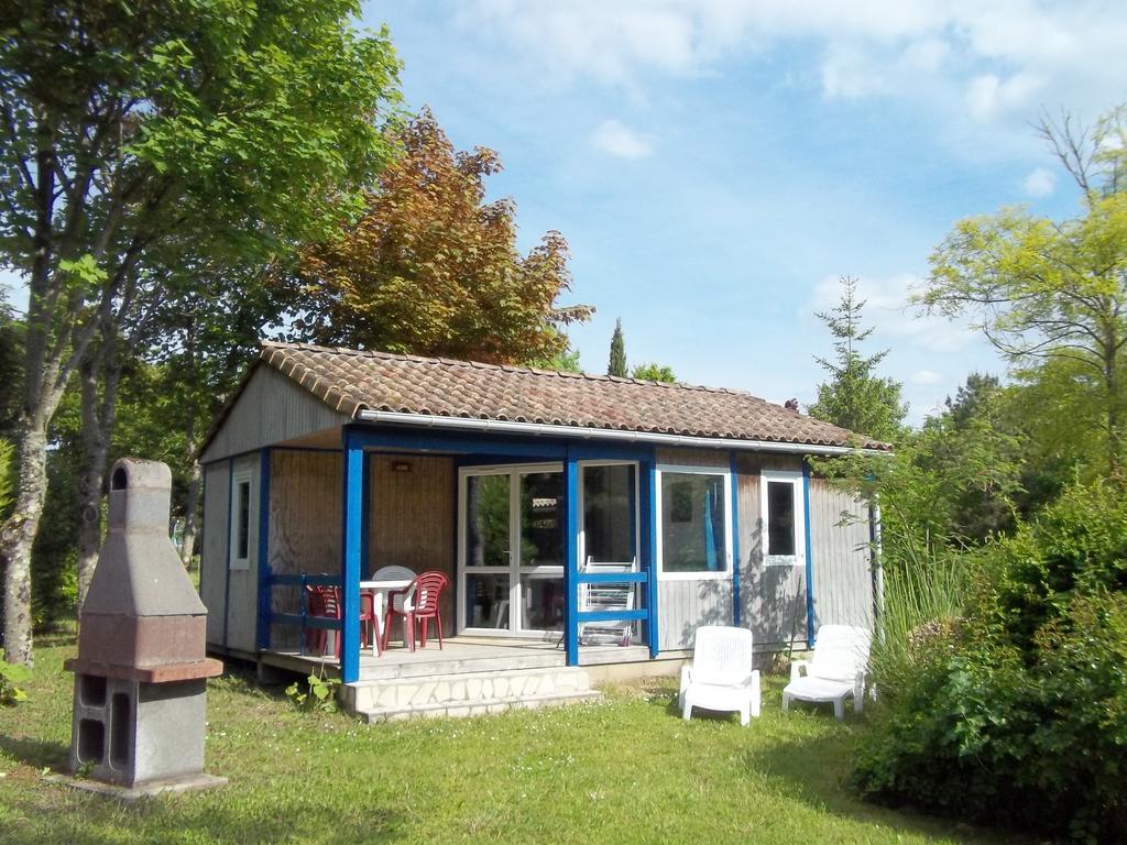 Le Clos Fleuri Hotel Médis Buitenkant foto