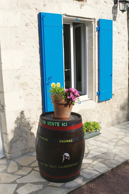 Le Clos Fleuri Hotel Médis Buitenkant foto